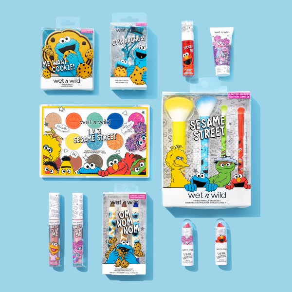 Disney Alice In Wonderland X Wet N Wild Cosmetics PR BOX SET Kit Free  Shipping